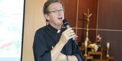 Fr.Jacques Gagey จิตตาธิการลูกเสือคาทอลิกโลกมาแวะเยี่ยมและกล่าวทักทายผู้เรียน รุ่น 3